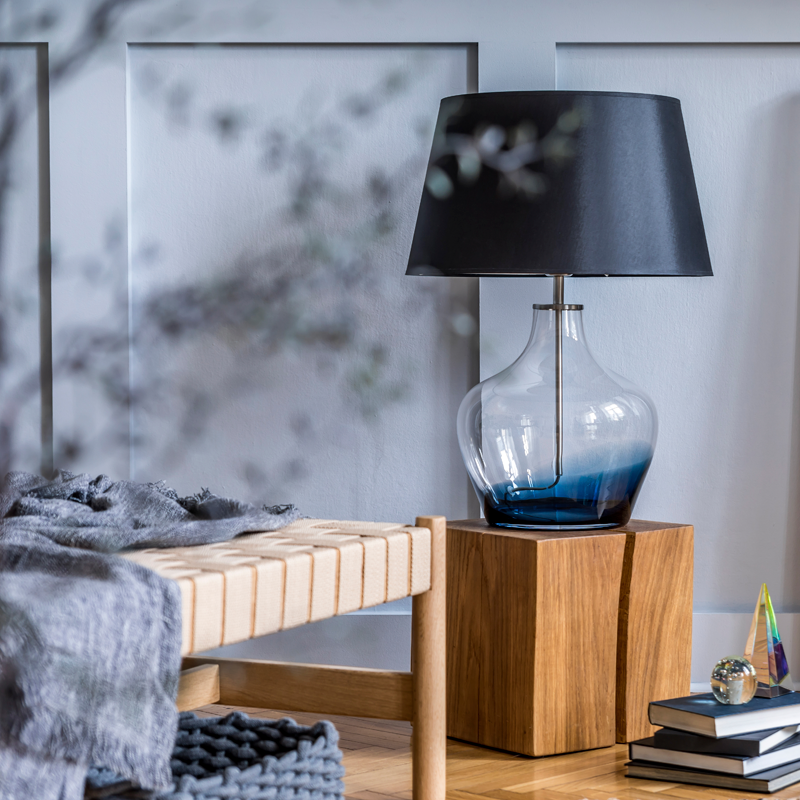 Interiorismo de salón escandinavo con chaiselongue moderna